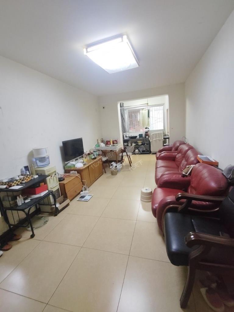 东光街4号2楼套二1700元离东光地铁站300米