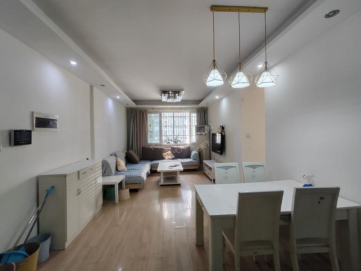 交大绿岭三室2800元4台空调价格可谈离净居寺地铁站600米可养宠物